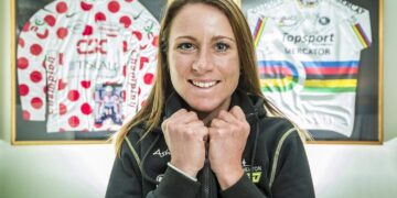 Prachtige baby foto’s gedeeld: Annemiek van Vleuten verwelkomt haar eerste kindje