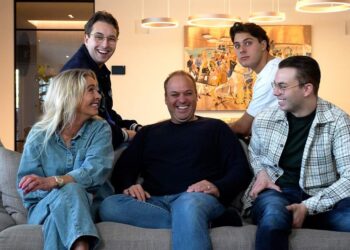 Frans Bauer eerlijk over geldzorgen: ”Je gaat failliet”