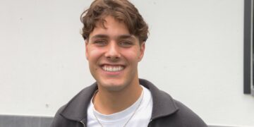 Nieuwe vriendin van Frans Bauer jr. trekt de aandacht: ze komt je vast bekend voor