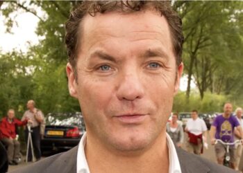 Onze gedachten zijn momenteel bij zanger John de Bever (60)