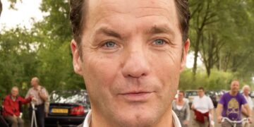 Onze gedachten zijn momenteel bij zanger John de Bever (60)