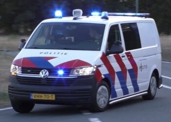 Grote zoekactie na ontvoering vrouw (49) – politie slaat alarm en vraagt dringend om hulp