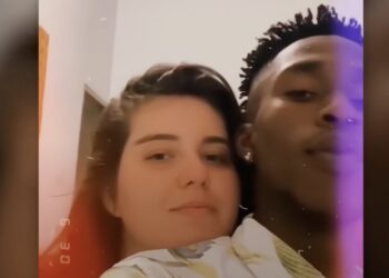 Sarah (23) zet vriend aan de kant voor prins uit Nigeria, thuiskomst loopt totaal anders dan verwacht