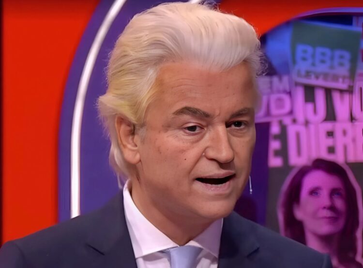 ‘Schok in laatste peilingen: PVV stort volledig in’