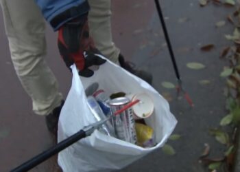 Ontslagen om statiegeldblikjes: schoonmaker neemt ze mee en krijgt ineens de zak