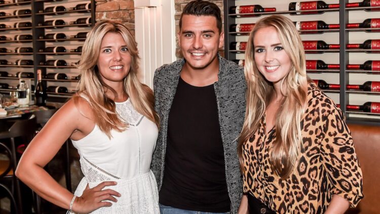 Oh oh: oudste zus bemoeit zich nu ook met ruzie Jan & Monique Smit – en kiest duidelijk een kant