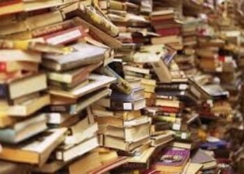 Experts waarschuwen: leg je boek eerst in de vriezer, en de reden waarom is bizar