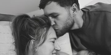 Suzan & Freek ouders geworden van zoontje en zijn naam is heel bijzonder