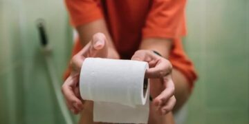 Arts waarschuwt voor veelgemaakte toiletfout die je gezondheid meer kan schaden dan je denkt