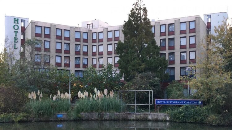 Bezuinigingen: statushouders in hotel Naaldwijk moeten vanaf nu ook doen wat alle Nederlanders doen