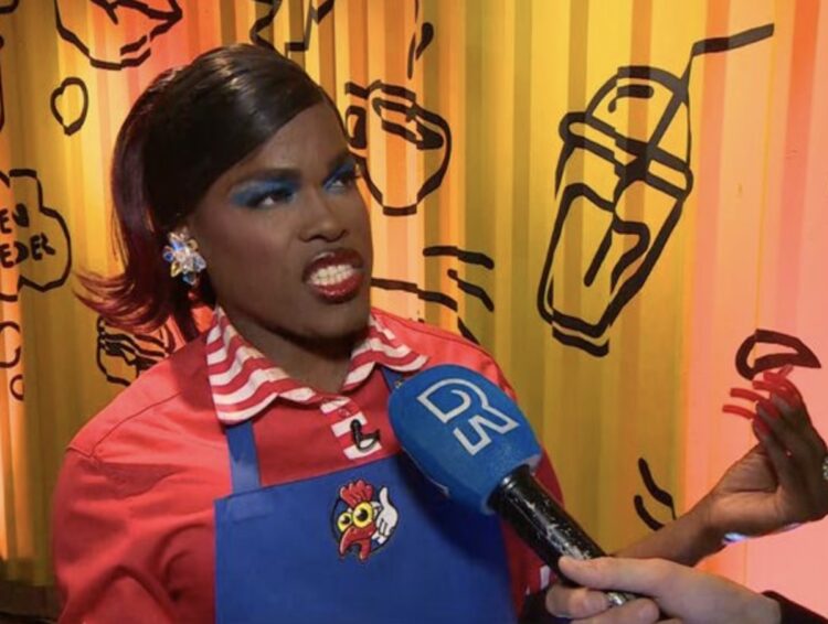 Zien: Judeska grijpt in als man zijn vrouw een klap verkoopt tijdens show in Den Bosch