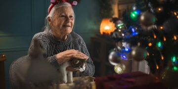 Johanna (81) viert kerst helemaal alleen: “Mijn kinderen komen niet langs”