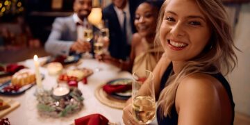 Kim (39): “Ik vraag 75 euro per persoon voor mijn kerstdiner, ik wil er wel een beetje aan verdienen”