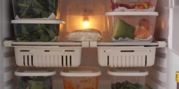 Moet je kliekjes nu wel of niet laten afkoelen voordat je het in de koelkast bewaart? Zo zit het!