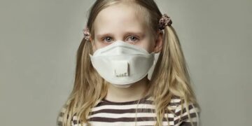 Middeleeuwse huidziekte laait opnieuw op in Engeland: scholen tijdelijk gesloten