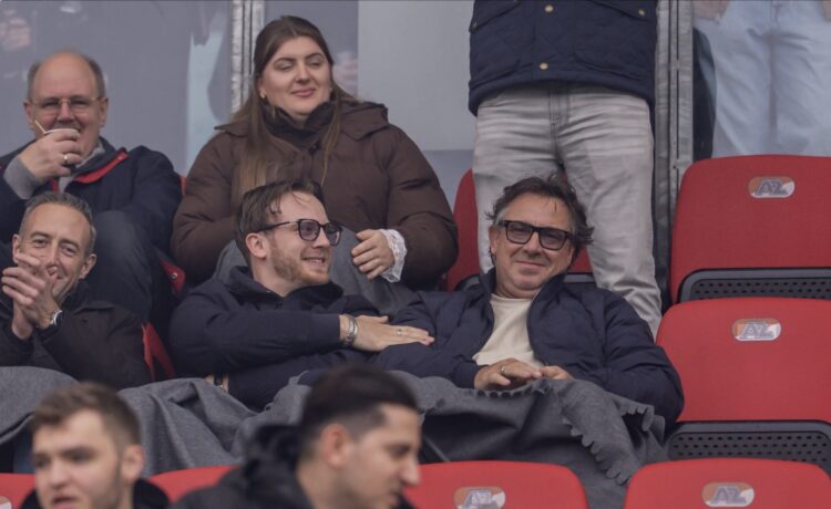 Kippenvel bij eerbetoon voor Marco Borsato in het stadion van AZ