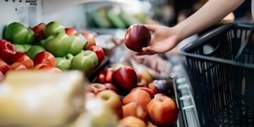 Nieuw onderzoek slaat alarm: gevaarlijke PFAS-variant duikt massaal op in je dagelijkse eten