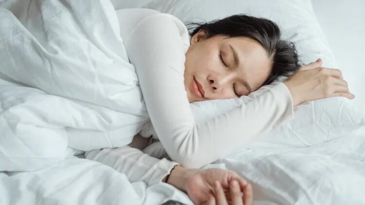 Onderzoek laat zien: dit doet minder dan zes uur slaap per nacht écht met je lichaam