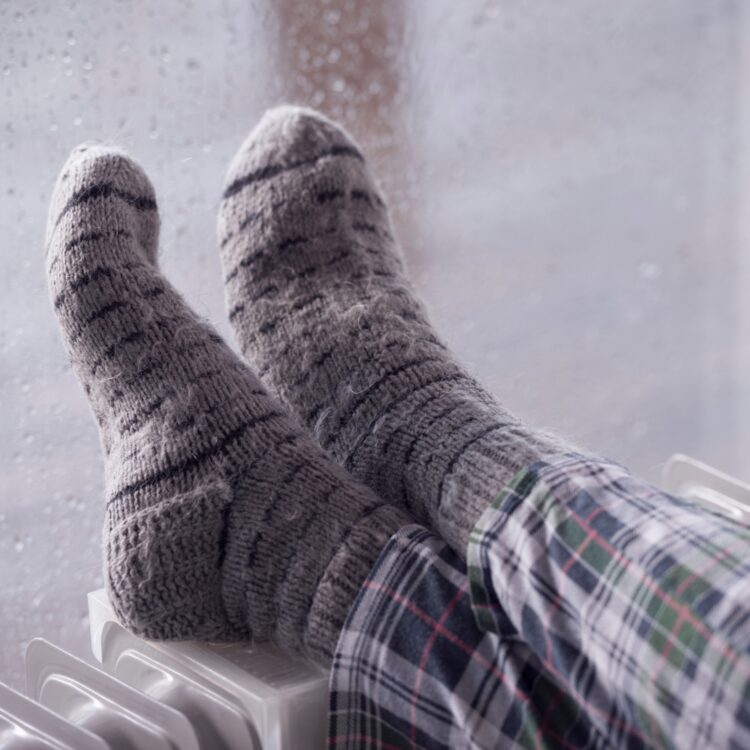 Vaak ’s nachts koude voeten? Zo maak je ze de hele nacht heerlijk warm!