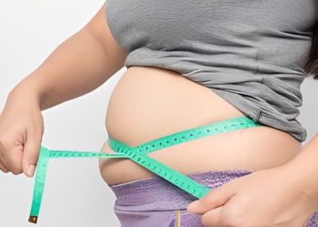 Zwoegen in de sportschool is overbodig: dit simpele voedingsmiddel pakt gevaarlijk buikvet aan