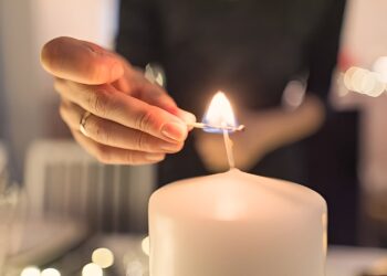 Dochter (34) bekende acteur levenloos gevonden in hotelkamer