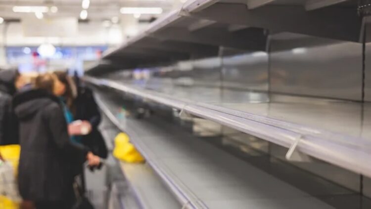 Dit gebeurt er in de supermarkten zodra Nederland écht platligt: weet wat je als eerste moet halen!