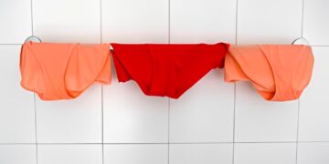 Wat deze verkleuring in je ondergoed écht betekent, weet bijna niemand