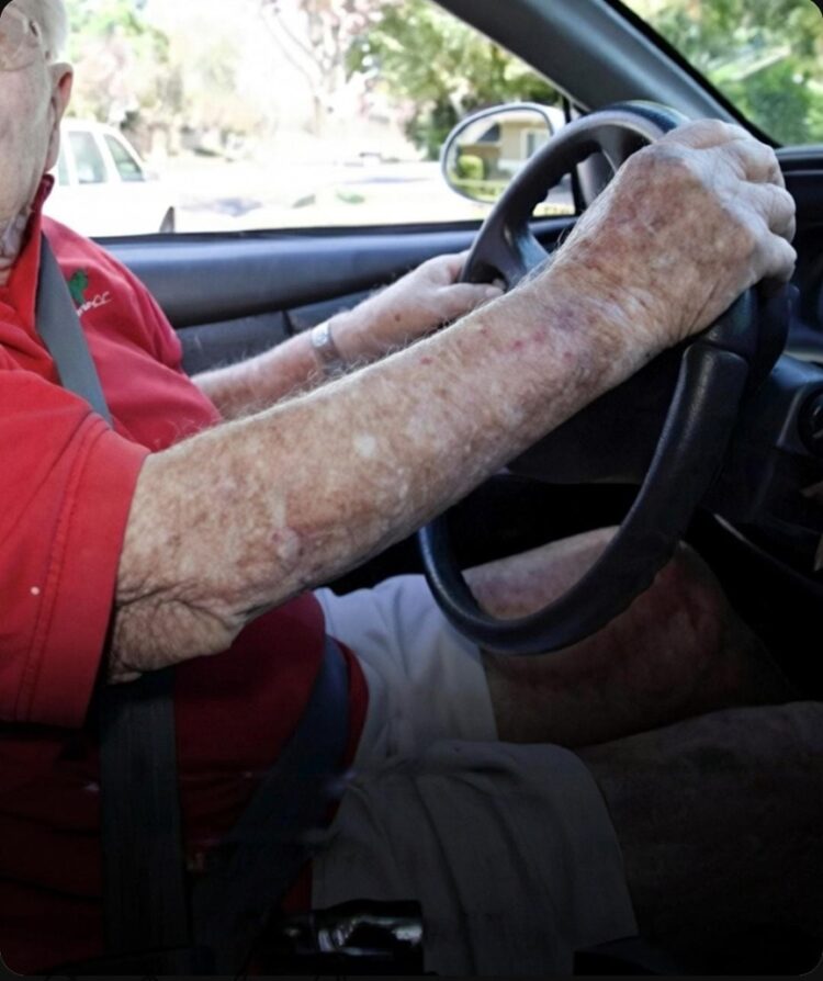 Nieuwe regels kunnen 70-plussers verbieden om te rijden in dit land