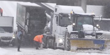 KNMI slaat alarm: fase 2 van extreme winter op komst – blijf binnen