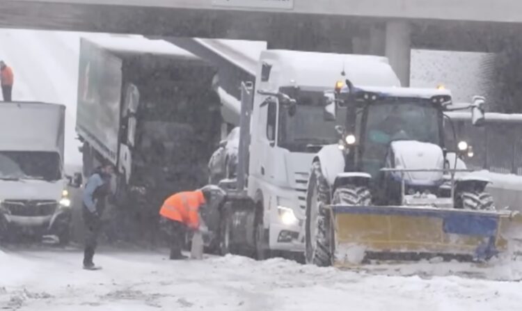KNMI slaat alarm: fase 2 van extreme winter op komst – blijf binnen