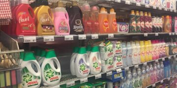 Dit is de schokkende reden waarom wasmiddel ineens zo duur is geworden