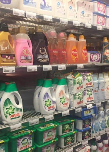 Dit is de schokkende reden waarom wasmiddel ineens zo duur is geworden