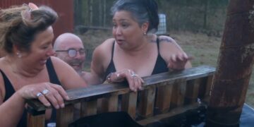 Robin zorgt voor opschudding in Winter Vol Liefde met zelfgebouwde hottub