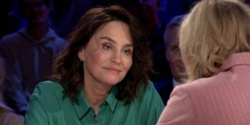 Volgers maken zich zorgen om weduwe Rob de Nijs: ‘Wat is er met haar gezicht’