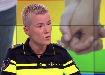 Ellie Lust onthult de echte reden waarom ze weg moest bij de politie: ‘Pure jaloezie’