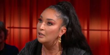 Soundos verliest haar geduld en ontspoort volledig op live tv