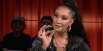 Soundos verliest haar geduld en ontspoort volledig op live tv