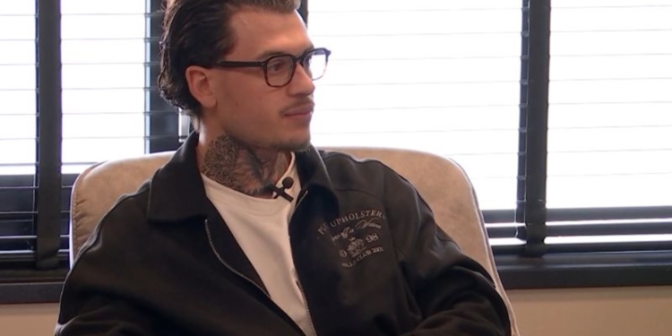 Heftig: zoon van Cynthia uit Bondgenoten valt productieteam aan