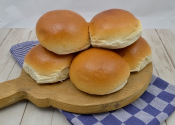 Juf wil geen wit bolletje meer in broodtrommel van mijn zoon – mag dat zomaar?