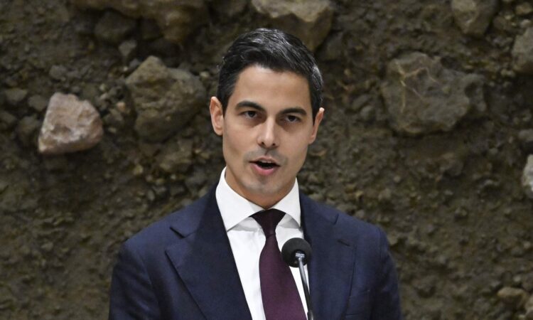 Politiek komt met bizarre oplossing asielcrisis en dat raakt alle huizenbezitters