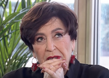 Medium Liesbeth doet angstaanjagende voorspelling over afloop Iran-oorlog en zorgt voor opschudding