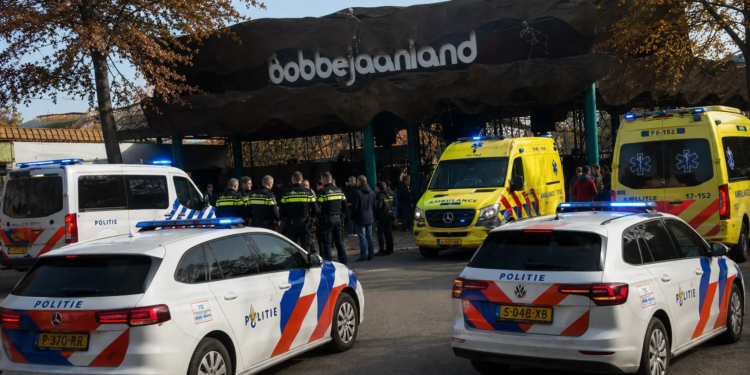 Grote paniek bij Bobbejaanland politie en ambulance ter plaatse