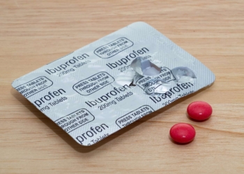 Pas op met ibuprofen: combinatie met deze andere medicijnen kan schadelijk zijn