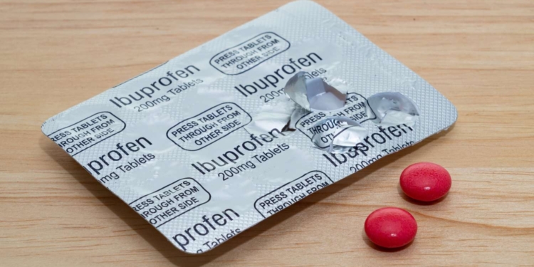 Pas op met ibuprofen: combinatie met deze andere medicijnen kan schadelijk zijn