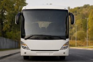 Drama tijdens schoolreis: leerling overleden na heftig ongeluk met schoolbus