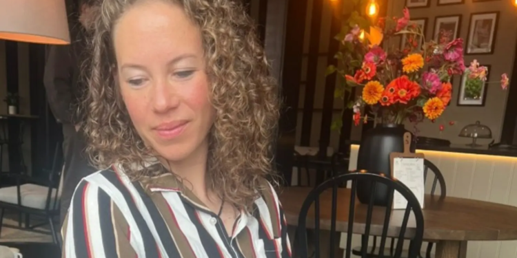 Married at First Sight-Cindy krijgt onverwacht slecht nieuws te verwerken