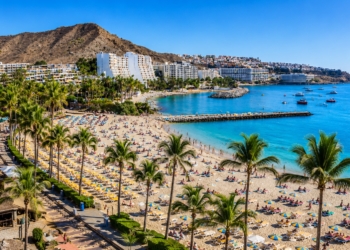 Vader in levensgevaar tijdens all-inclusive vakantie in Spaans vakantieoord