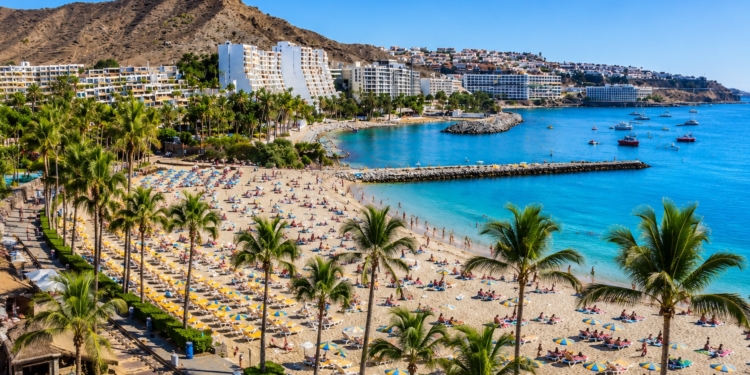 Vader in levensgevaar tijdens all-inclusive vakantie in Spaans vakantieoord
