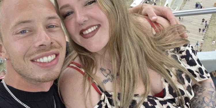 Feest voor Urk!-Mathilde: samen met Davy deelt ze bijzonder nieuws