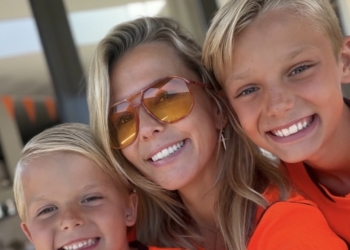 Monique Smit laat fans smelten met video van dansende en zingende dochter